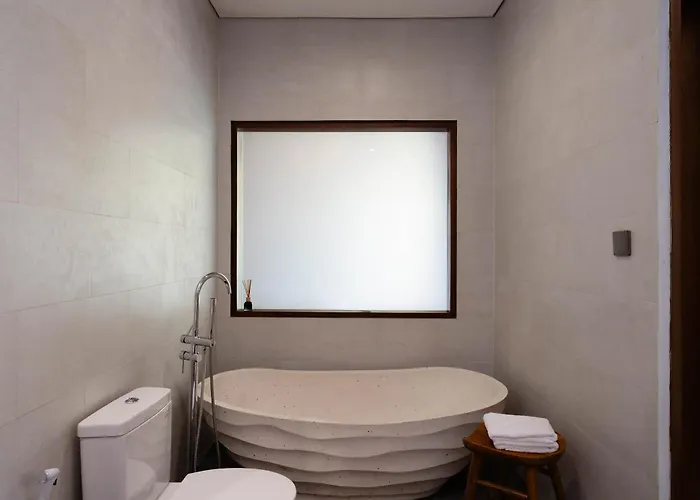 Private 3br Tropical L Pool & Open Living 別荘